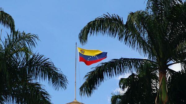 VENEZUELA ORDENA CIERRE DE SU EMBAJADA Y CONSULADOS EN ECUADOR, Y REGRESO DE SU PERSONAL